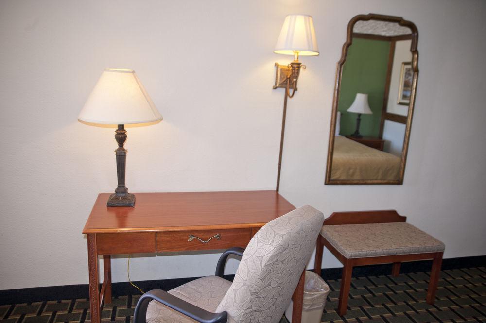 Victorian Inn & Suites Nacogdoches Esterno foto
