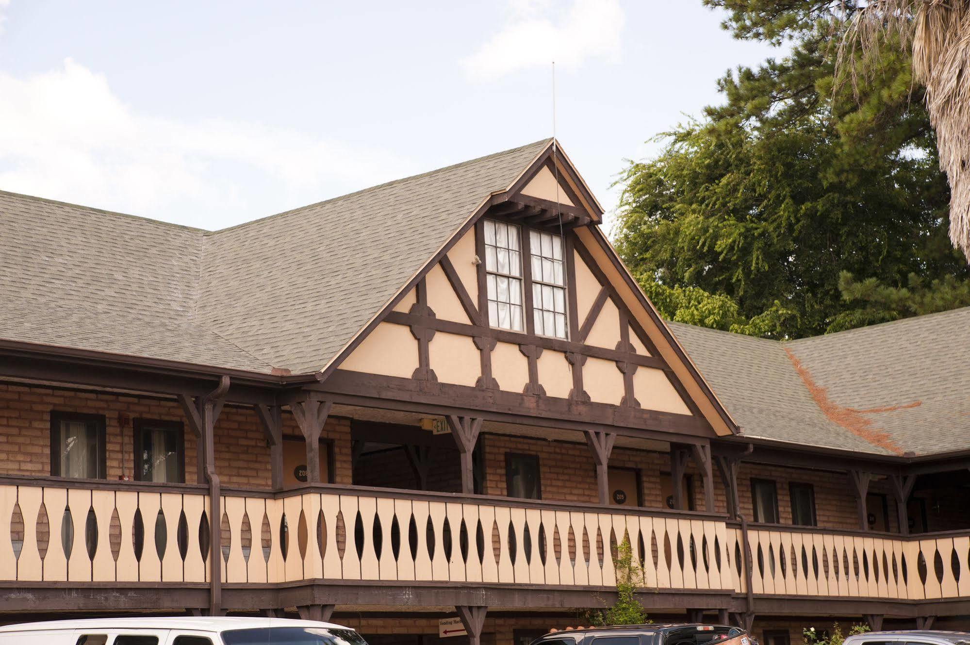 Victorian Inn & Suites Nacogdoches Esterno foto