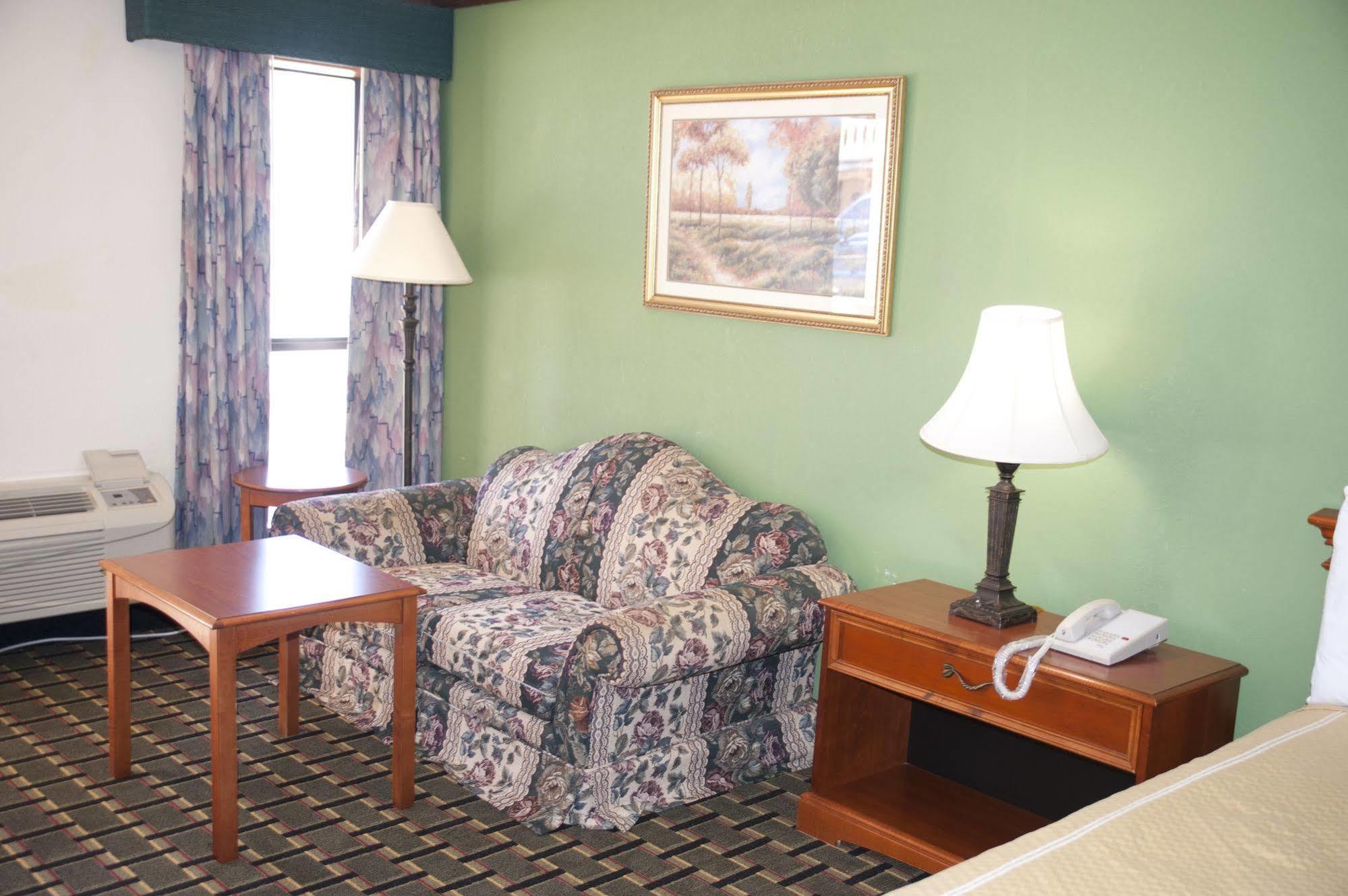 Victorian Inn & Suites Nacogdoches Esterno foto