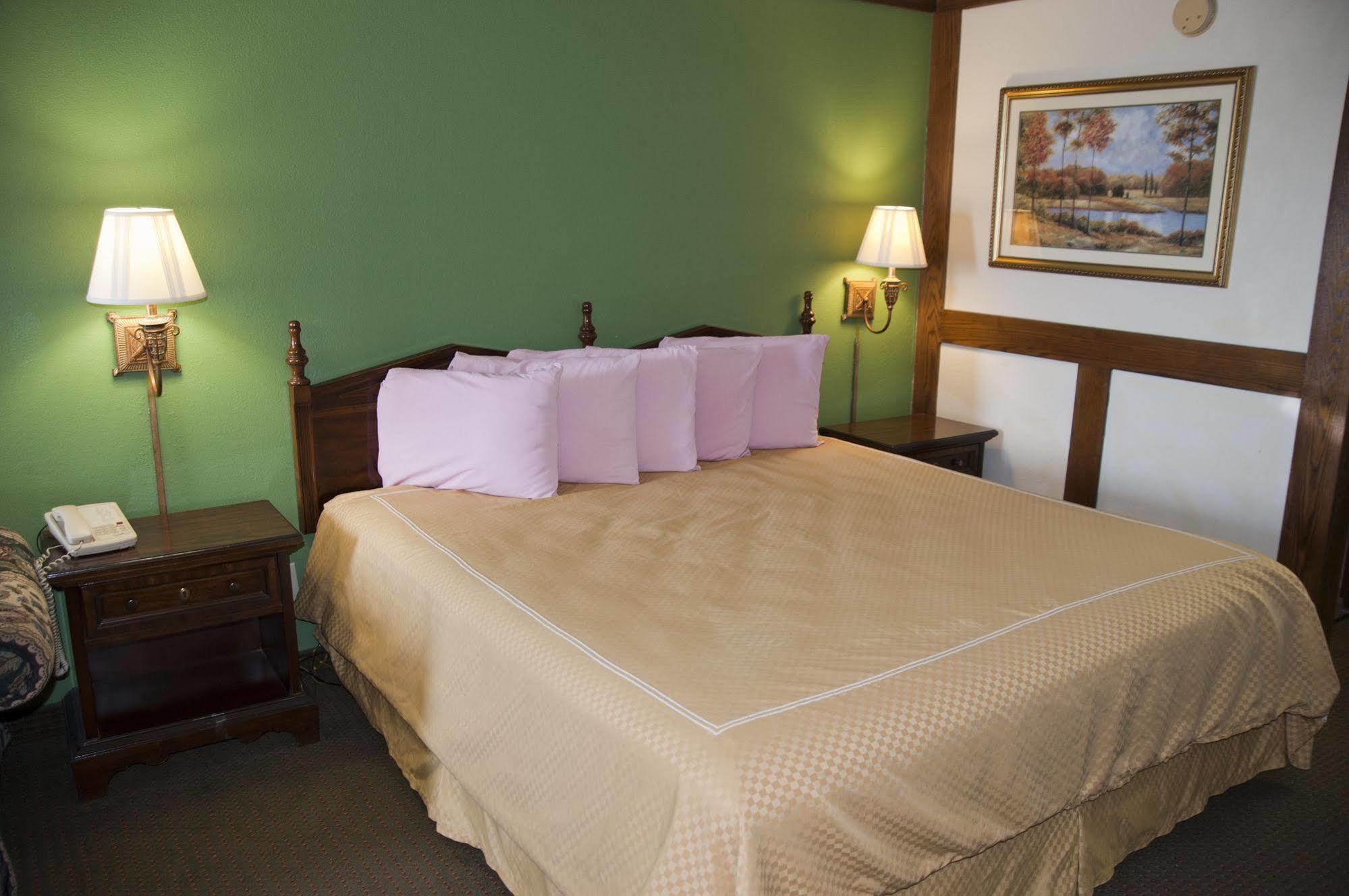 Victorian Inn & Suites Nacogdoches Esterno foto